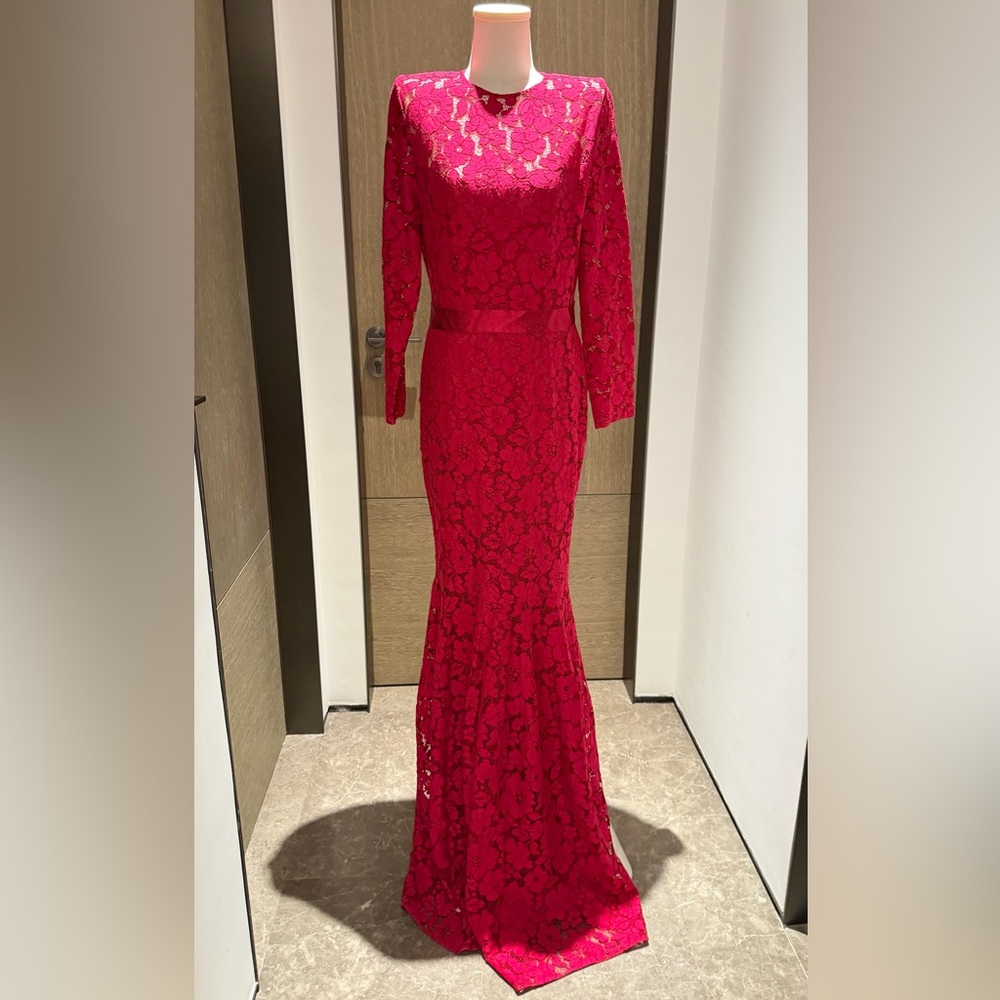 Carolina Herrera Fuchsia Lace Long Sleeve Gown-NWOY